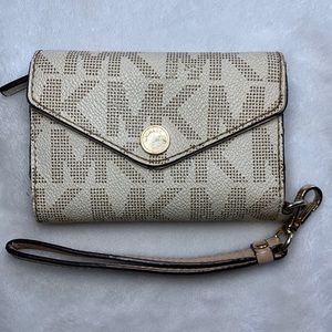 Michael Kors Wristlet